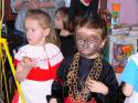 Na karneval zavítala aj černoška s červenou čiapočkou Na karneval zavítala aj černoška s červenou čiapočkou