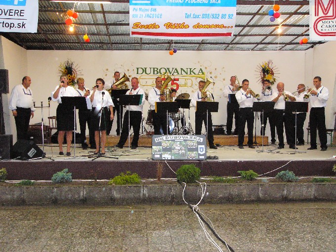 Fotogaléria Oslavy 75. výročia založenia dychovej hudby DUBOVANKA (7) Oslavy 75. výročia založenia dychovej hudby DUBOVANKA