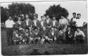 Radosť z postupu futbalového mužstva do vyššej súťaže r. 1961 Radosť z postupu futbalového mužstva do vyššej súťaže r. 1961