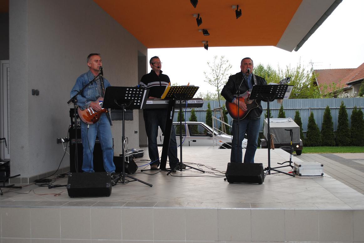 Fotogaléria Stavanie mája 30.04.2015 (11) Stavanie mája 30.04.2015